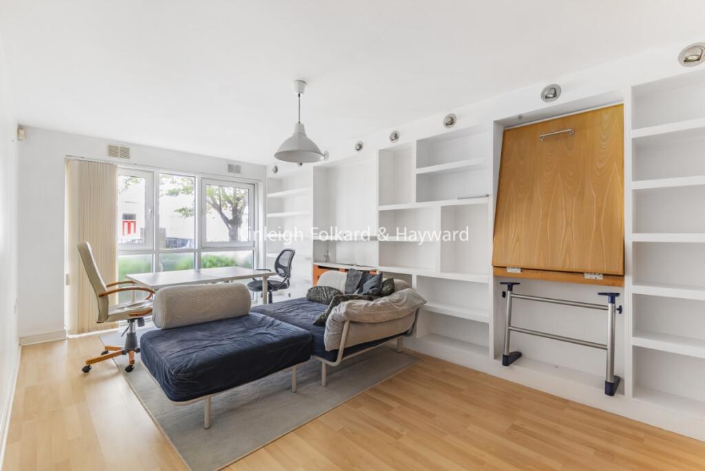 2 bed 1st Floor Flat for rent in London. From Kinleigh Folkard & Hayward