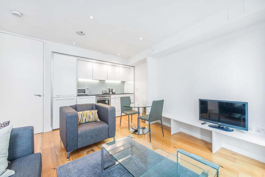 1 bed 1st Floor Flat for rent in London. From Kinleigh Folkard & Hayward