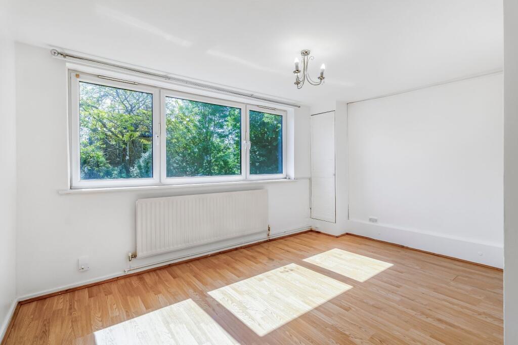 1 bed 1st Floor Flat for rent in Camden Town. From Kinleigh Folkard & Hayward