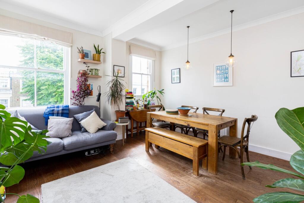 2 bed 1st Floor Flat for rent in Islington. From Kinleigh Folkard & Hayward 2 bed 1st Floor Flat for rent in Islington. From Kinleigh Folkard & Hayward