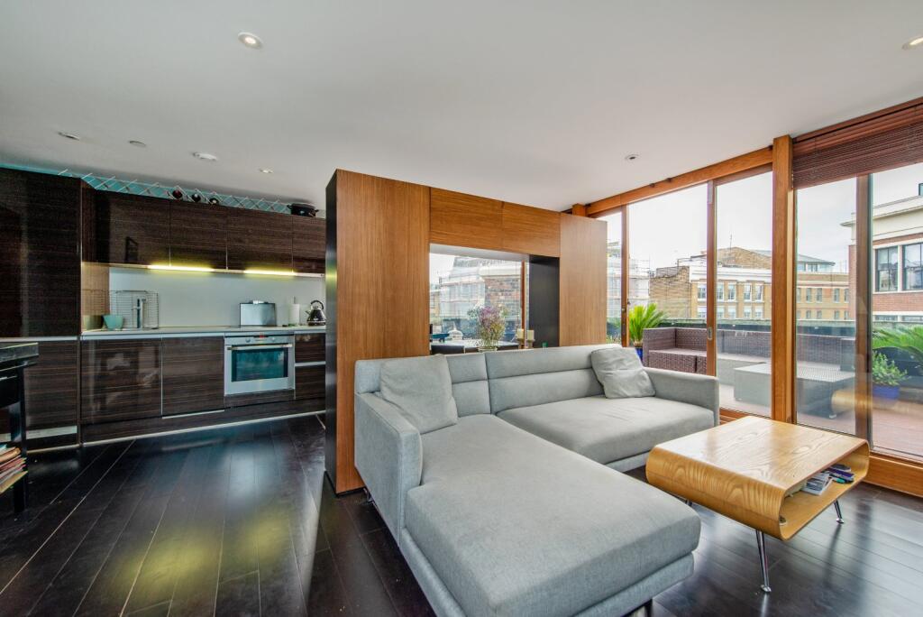 1 bed 1st Floor Flat for rent in London. From Kinleigh Folkard & Hayward