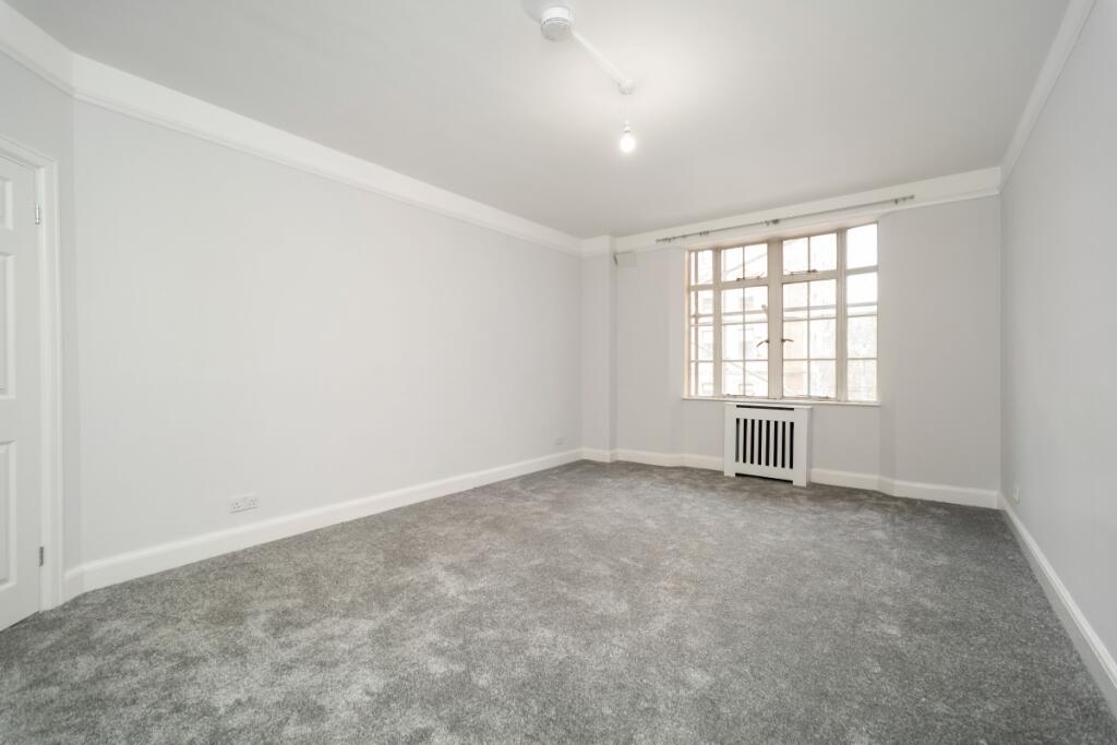 2 bed 1st Floor Flat for rent in London. From Kinleigh Folkard & Hayward