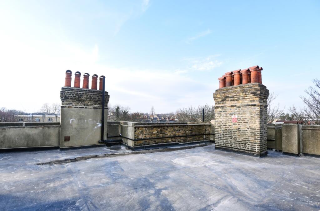 1 bed 1st Floor Flat for rent in Islington. From Kinleigh Folkard & Hayward