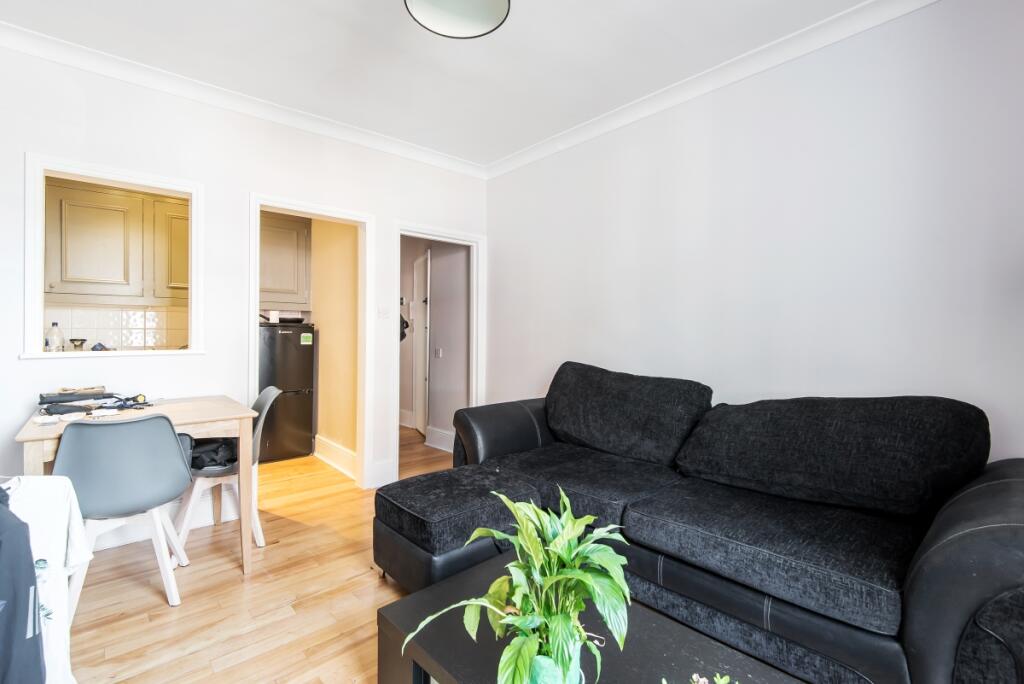 1 bed 1st Floor Flat for rent in Islington. From Kinleigh Folkard & Hayward 1 bed 1st Floor Flat for rent in Islington. From Kinleigh Folkard & Hayward