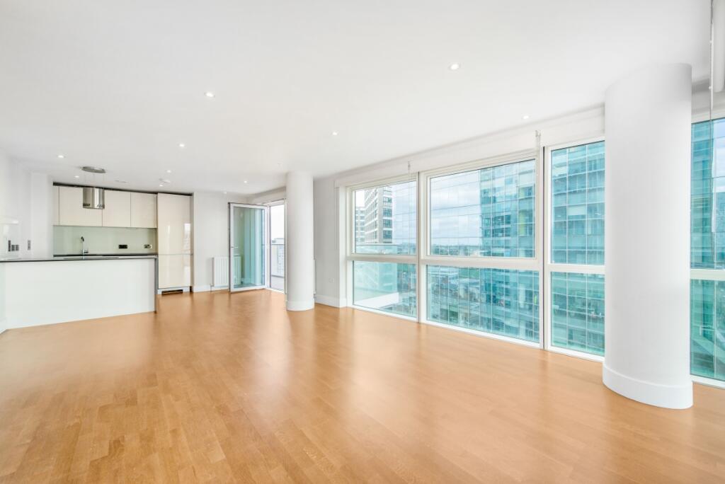 2 bed 1st Floor Flat for rent in Stepney. From Kinleigh Folkard & Hayward