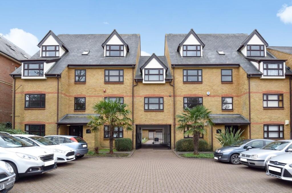 2 bed 1st Floor Flat for rent in Beckenham. From Kinleigh Folkard & Hayward - Sales - Beckenham