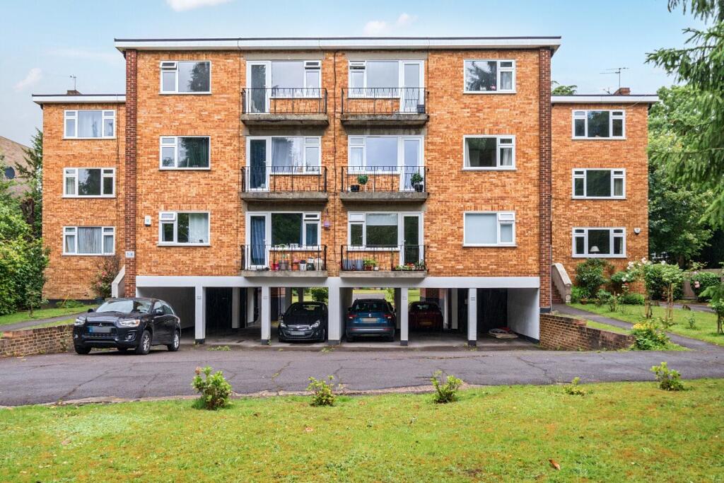 3 bed 1st Floor Flat for rent in Beckenham. From Kinleigh Folkard & Hayward - Sales - Beckenham