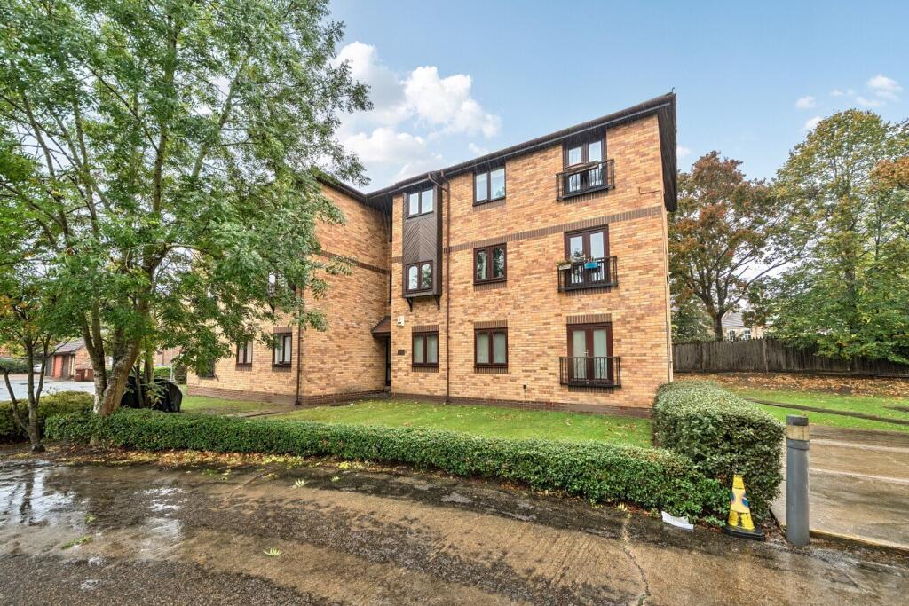 2 bed 1st Floor Flat for rent in Beckenham. From Kinleigh Folkard & Hayward - Sales - Beckenham 2 bed 1st Floor Flat for rent in Beckenham. From Kinleigh Folkard & Hayward - Sales - Beckenham
