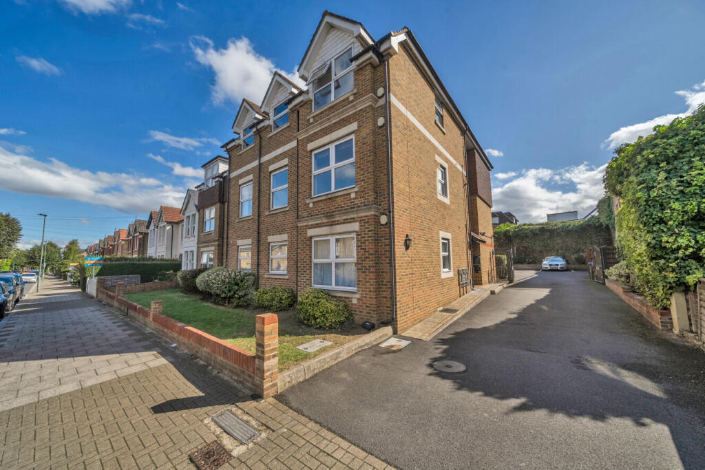 2 bed 1st Floor Flat for rent in Beckenham. From Kinleigh Folkard & Hayward - Sales - Beckenham