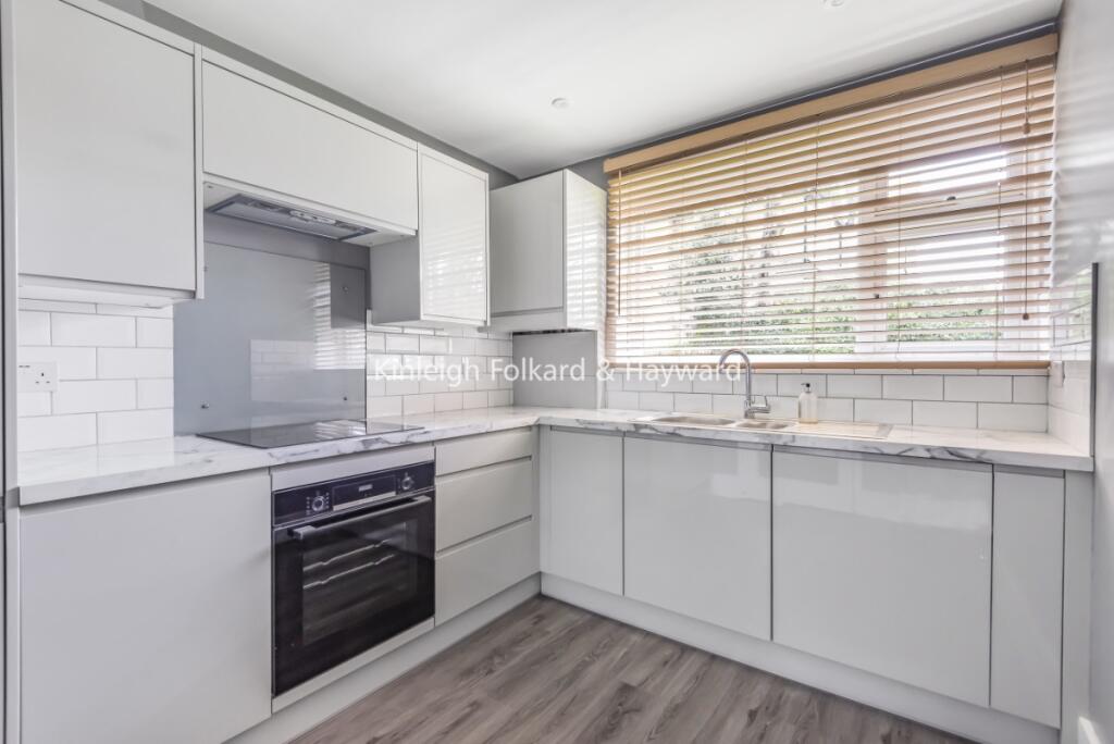 2 bed 1st Floor Flat for rent in Beckenham. From Kinleigh Folkard & Hayward - Sales - Beckenham