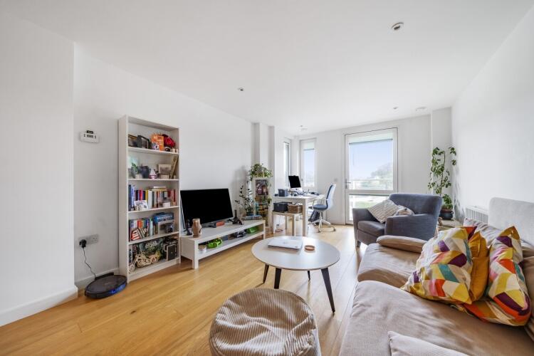 2 bed Apartment for rent in Brentford. From Kinleigh Folkard & Hayward