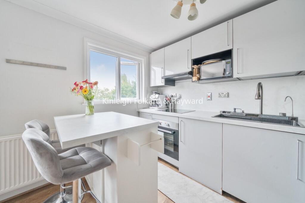 2 bed 1st Floor Flat for rent in London. From Kinleigh Folkard & Hayward - Sales - Chiswick 2 bed 1st Floor Flat for rent in London. From Kinleigh Folkard & Hayward - Sales - Chiswick
