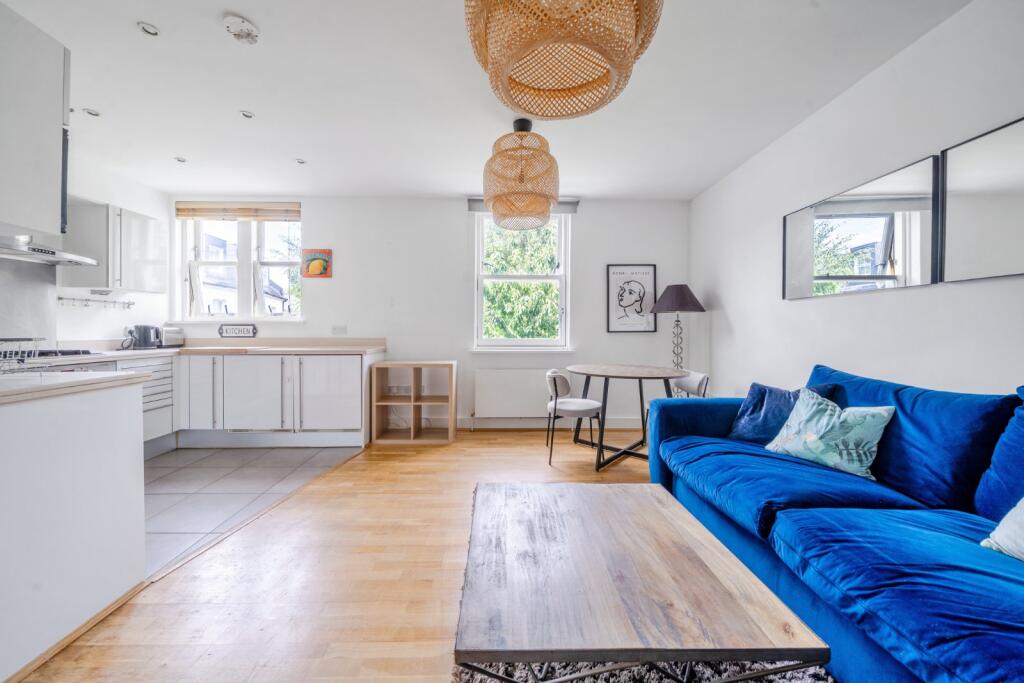2 bed 1st Floor Flat for rent in London. From Kinleigh Folkard & Hayward - Sales - Chiswick