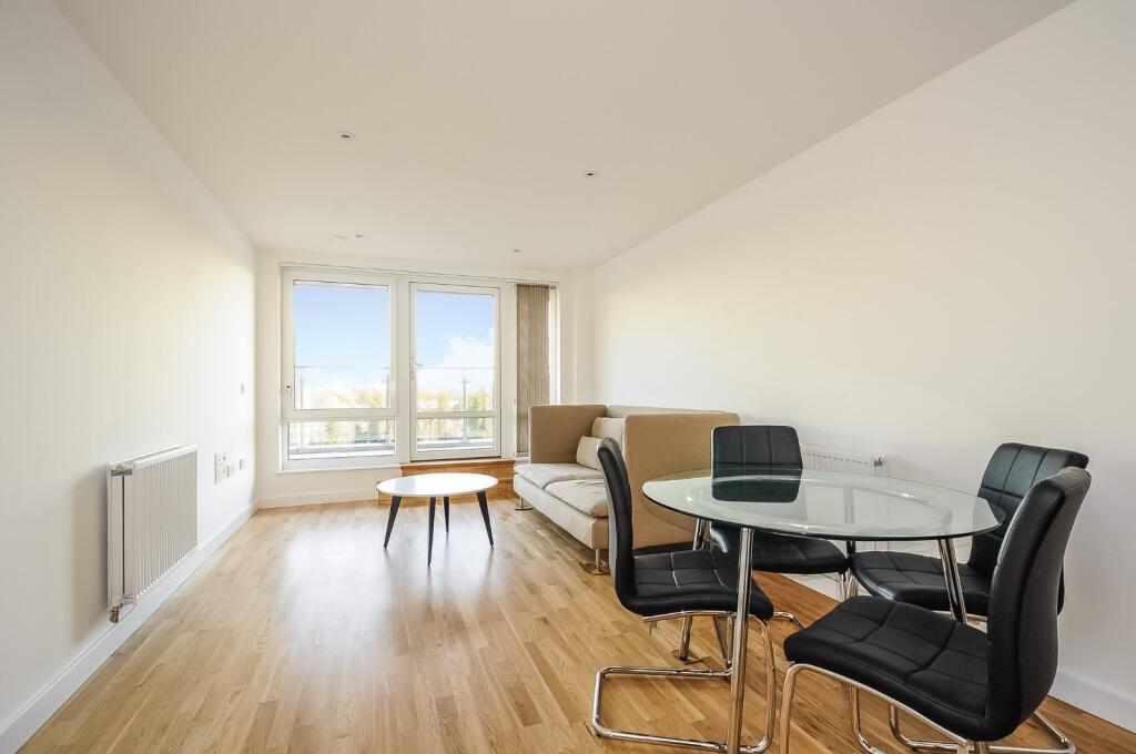1 bed 1st Floor Flat for rent in London. From Kinleigh Folkard & Hayward - Sales - Chiswick 1 bed 1st Floor Flat for rent in London. From Kinleigh Folkard & Hayward - Sales - Chiswick