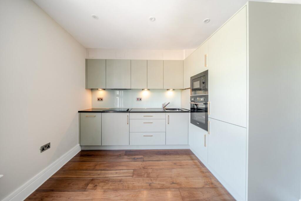 1 bed 1st Floor Flat for rent in London. From Kinleigh Folkard & Hayward - Sales - Chiswick 1 bed 1st Floor Flat for rent in London. From Kinleigh Folkard & Hayward - Sales - Chiswick