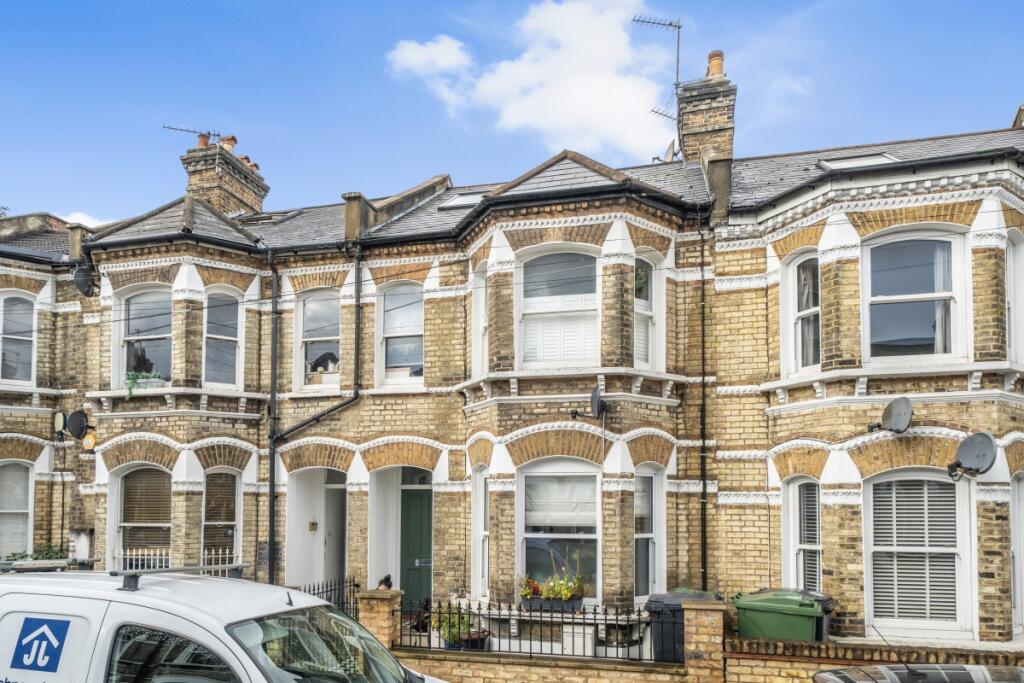 1 bed 1st Floor Flat for rent in London. From Kinleigh Folkard & Hayward - Lettings - Clapham