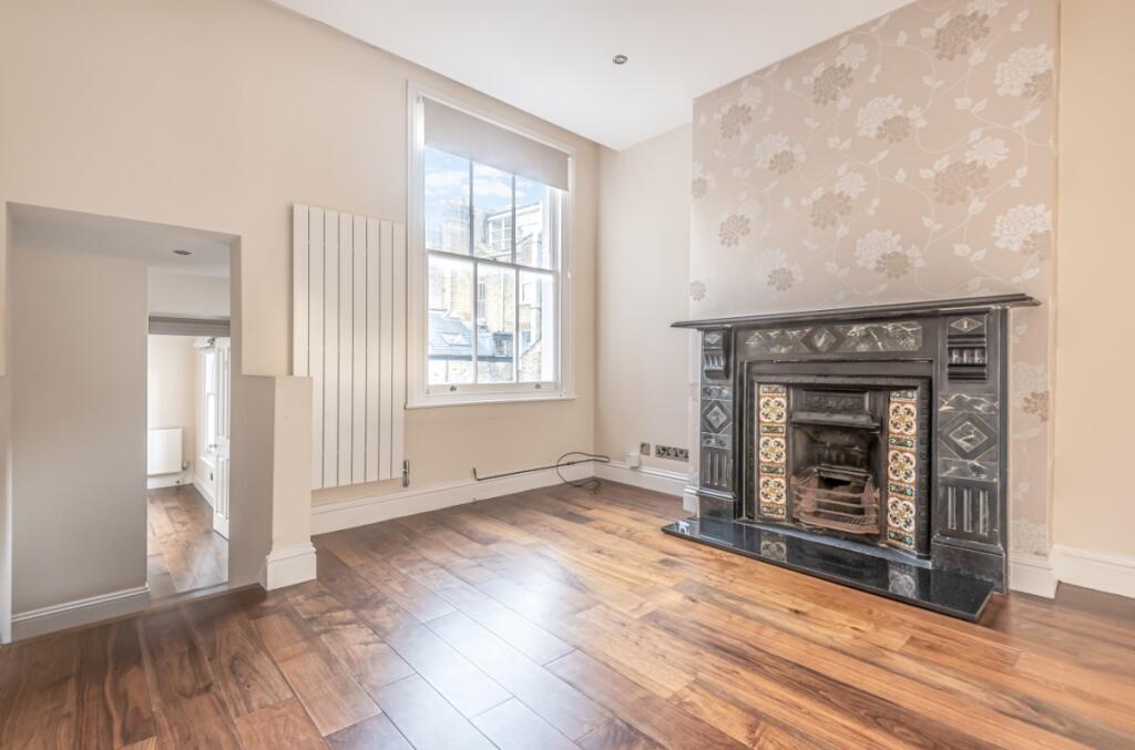 2 bed 1st Floor Flat for rent in London. From Kinleigh Folkard & Hayward - Lettings - Clapham