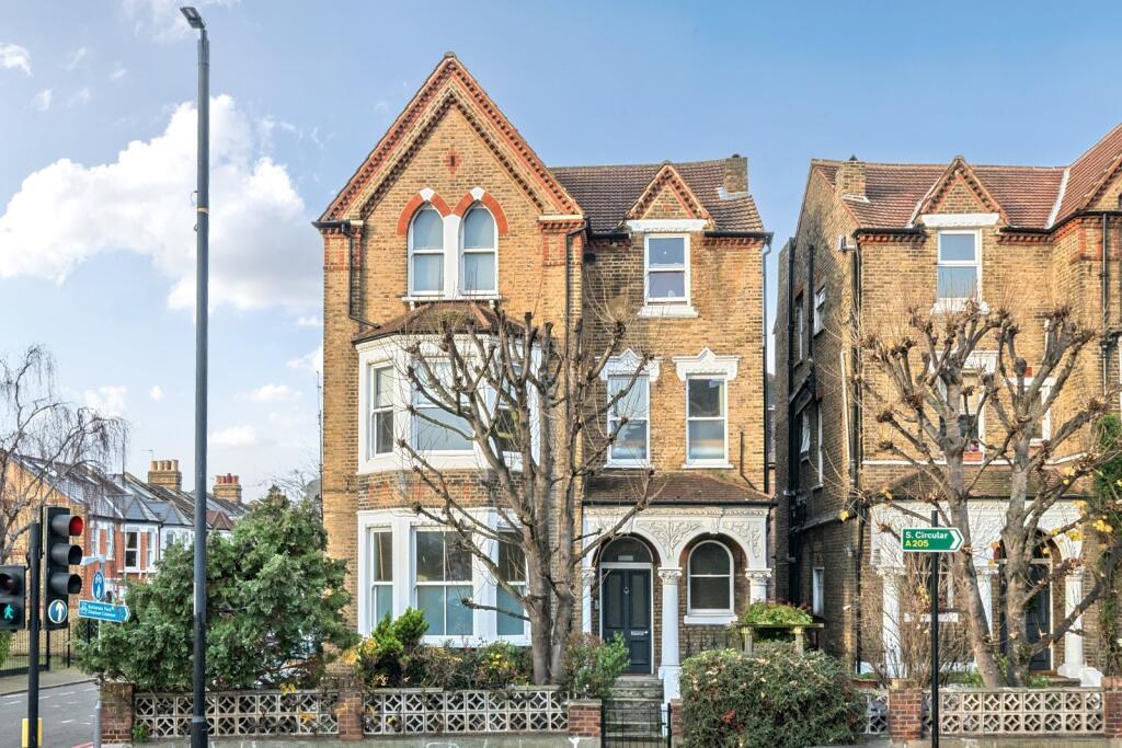 2 bed 1st Floor Flat for rent in Clapham. From Kinleigh Folkard & Hayward - Lettings - Clapham