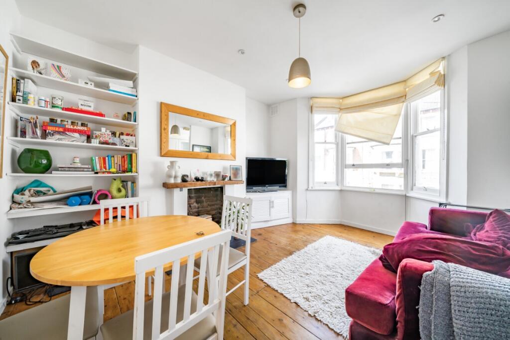 2 bed Not Specified for rent in London. From Kinleigh Folkard & Hayward - Lettings - Clapham