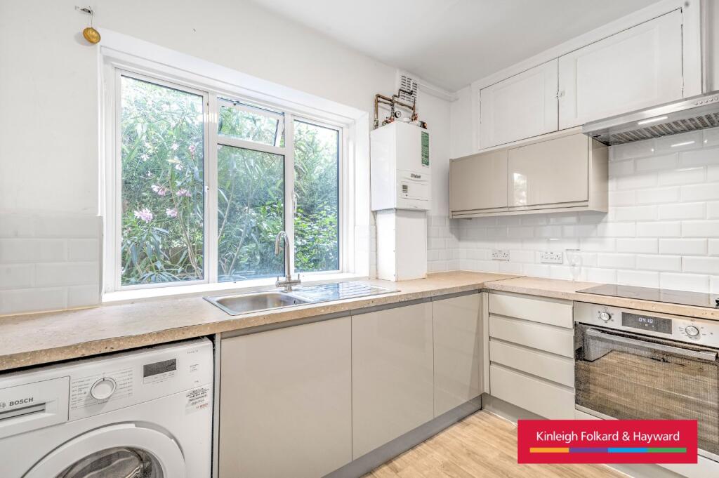 3 bed 1st Floor Flat for rent in Clapham. From Kinleigh Folkard & Hayward - Lettings - Clapham 3 bed 1st Floor Flat for rent in Clapham. From Kinleigh Folkard & Hayward - Lettings - Clapham