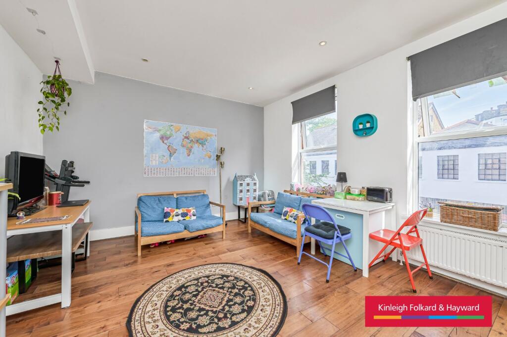 2 bed 1st Floor Flat for rent in Streatham. From Kinleigh Folkard & Hayward - Lettings - Clapham