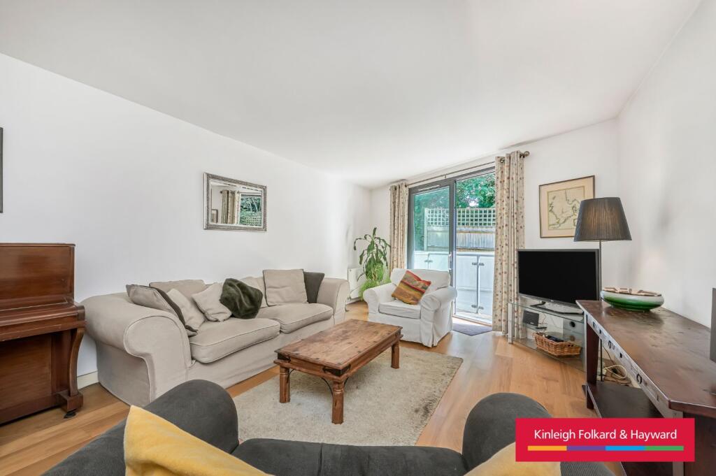 3 bed 1st Floor Flat for rent in Clapham. From Kinleigh Folkard & Hayward - Lettings - Clapham