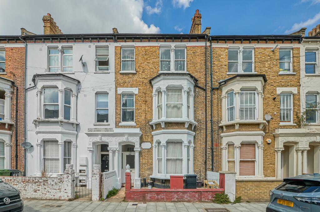 7 bed Mid Terraced House for rent in London. From Kinleigh Folkard & Hayward - Lettings - Clapham 7 bed Mid Terraced House for rent in London. From Kinleigh Folkard & Hayward - Lettings - Clapham