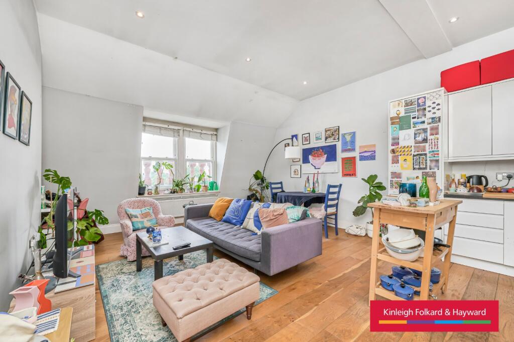 2 bed 1st Floor Flat for rent in London. From Kinleigh Folkard & Hayward - Lettings - Clapham
