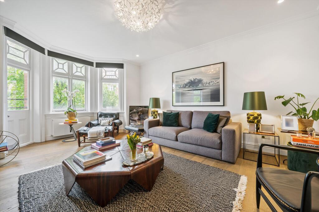 3 bed 1st Floor Flat for rent in London. From Knight Frank