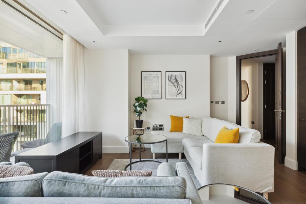 2 bed 1st Floor Flat for rent in London. From Knight Frank