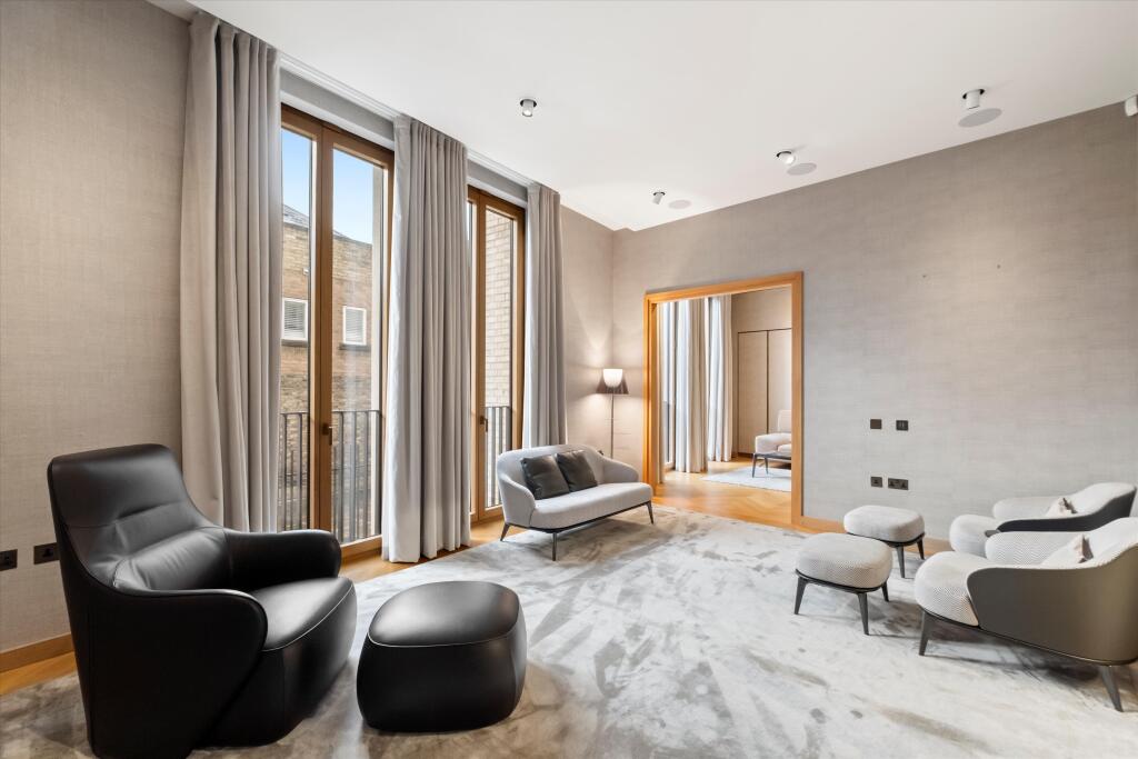 2 bed 1st Floor Flat for rent in Kensington. From Knight Frank