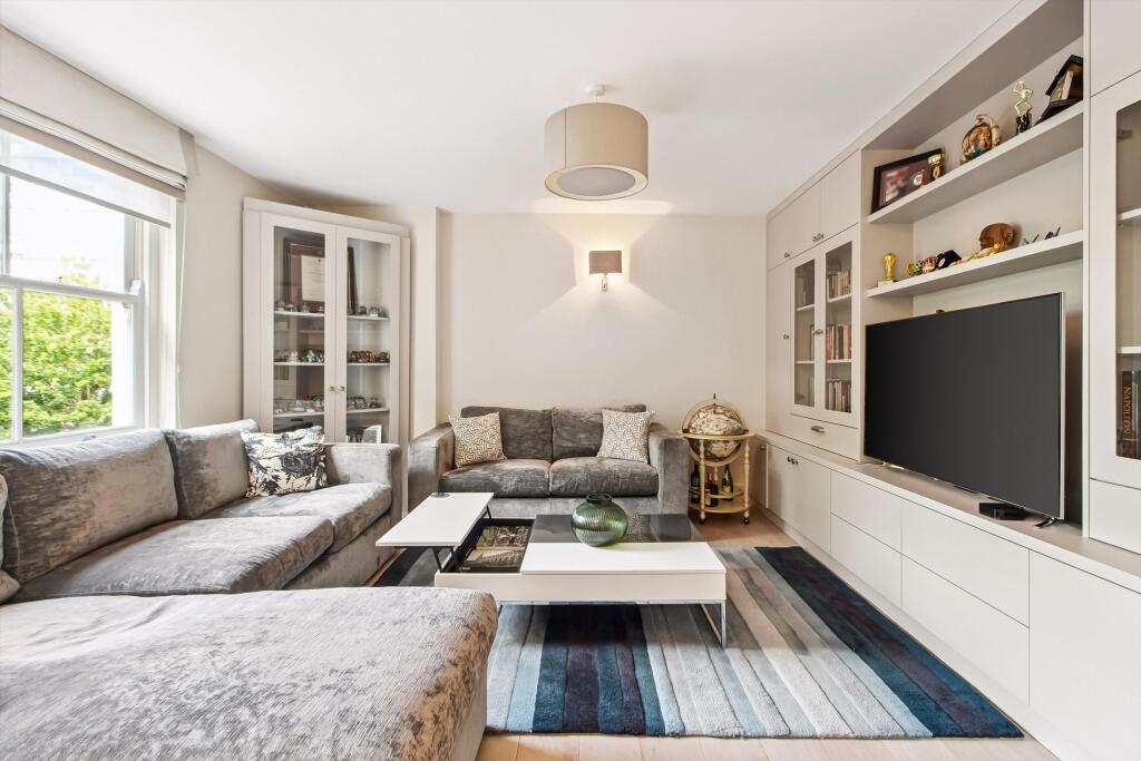 2 bed 1st Floor Flat for rent in Kensington. From Knight Frank