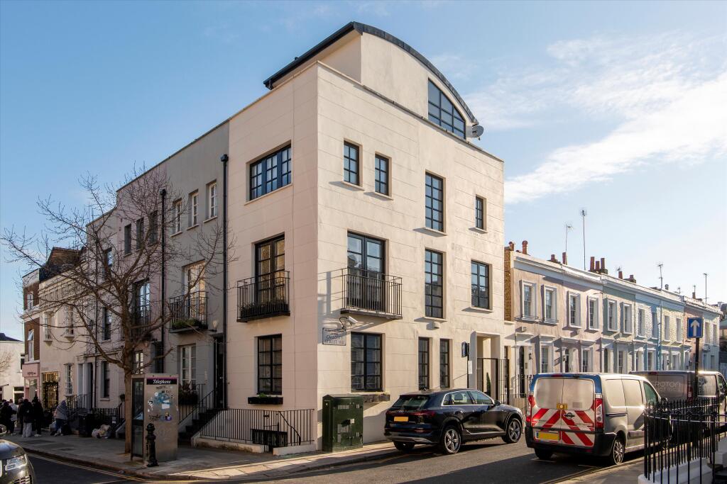 4 bed Mid Terraced House for rent in Kensington. From Knight Frank