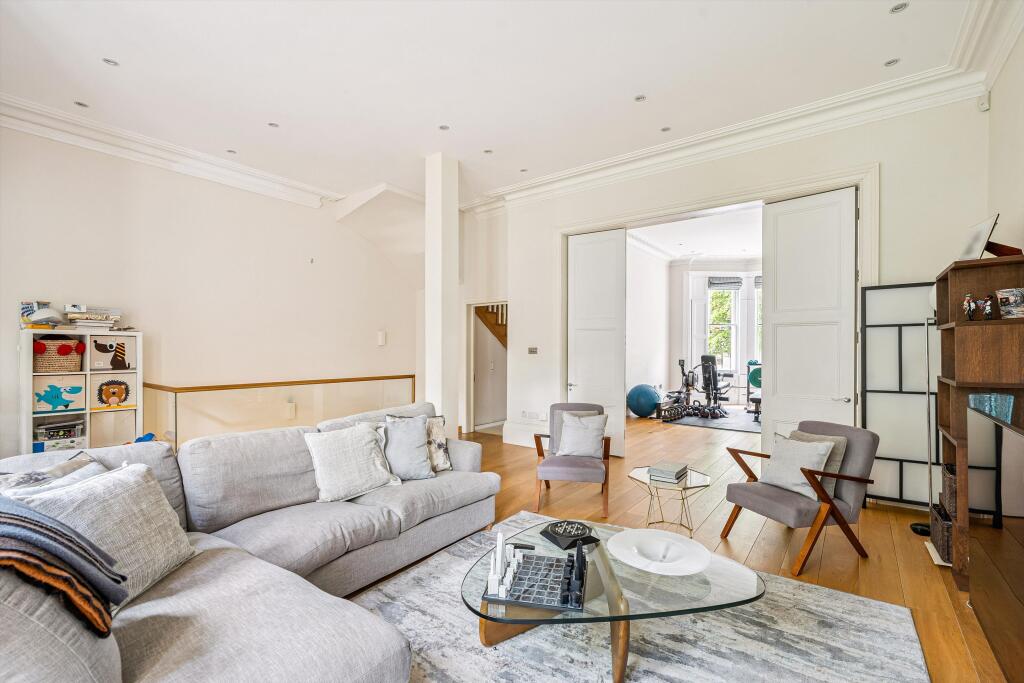 6 bed Detached for rent in Kensington. From Knight Frank 6 bed Detached for rent in Kensington. From Knight Frank