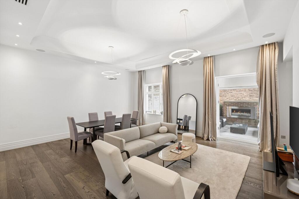 2 bed 1st Floor Flat for rent in London. From Knight Frank