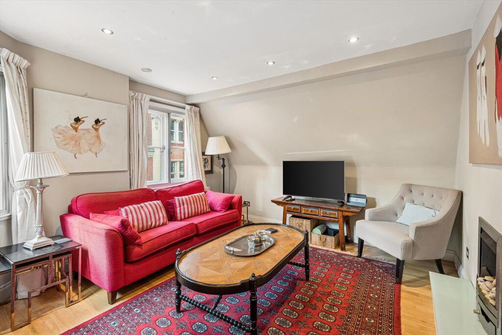 2 bed 1st Floor Flat for rent in Kensington. From Knight Frank