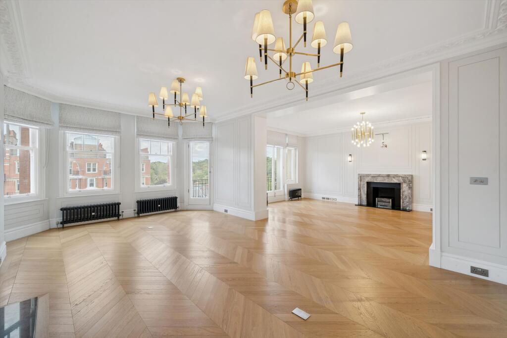 4 bed 1st Floor Flat for rent in London. From Knight Frank