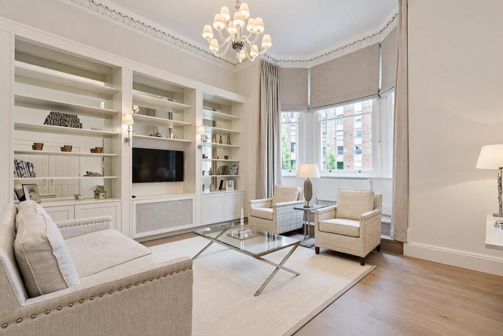 2 bed 1st Floor Flat for rent in Kensington. From Knight Frank