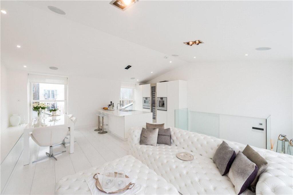 3 bed 1st Floor Flat for rent in London. From Knight Frank