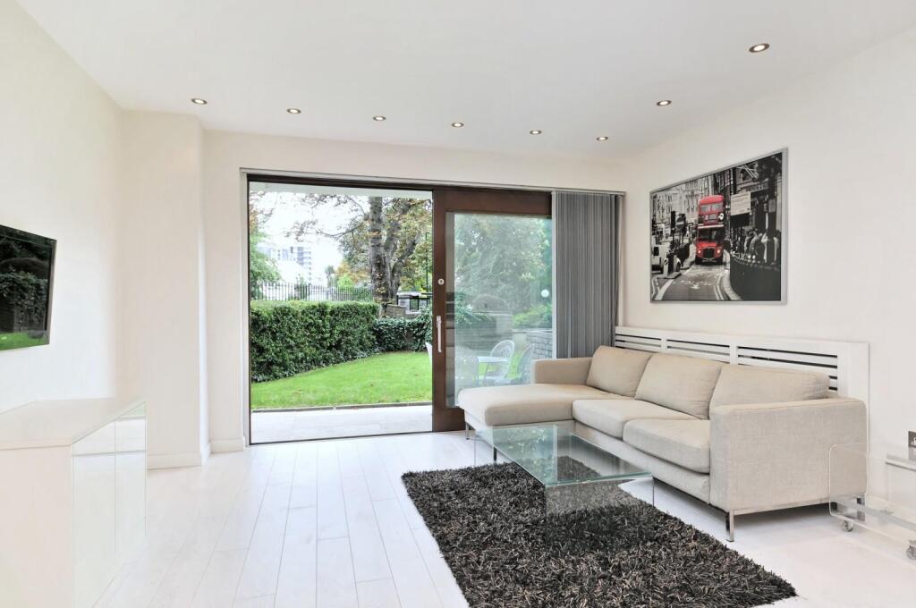 1 bed 1st Floor Flat for rent in London. From Knight Frank