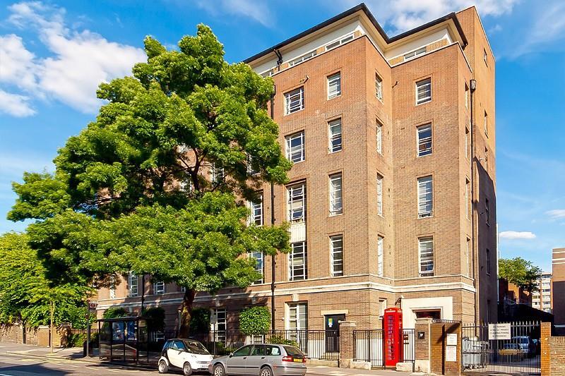 2 bed 1st Floor Flat for rent in London. From Knight Frank