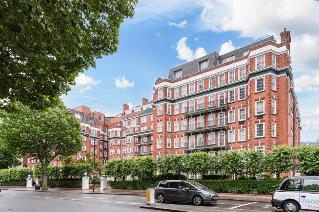 2 bed 1st Floor Flat for rent in London. From Knight Frank