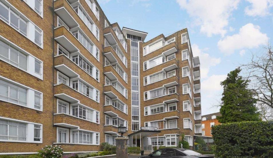 1 bed 1st Floor Flat for rent in London. From Knight Frank