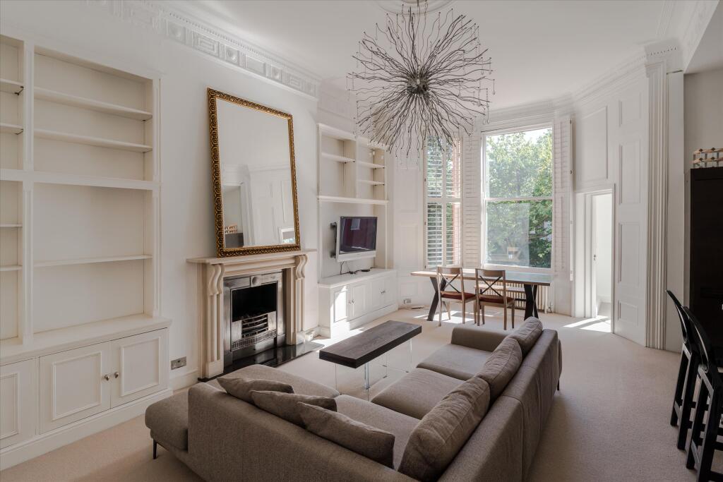 2 bed 1st Floor Flat for rent in London. From Knight Frank