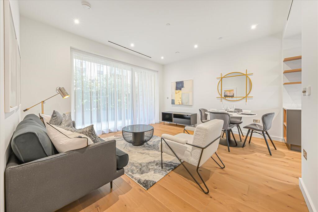 1 bed 1st Floor Flat for rent in London. From Knight Frank