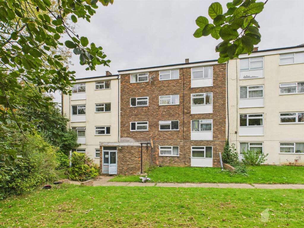 2 bed 1st Floor Flat for rent in Harlow. From Geoffrey Matthew Estates - Old Harlow