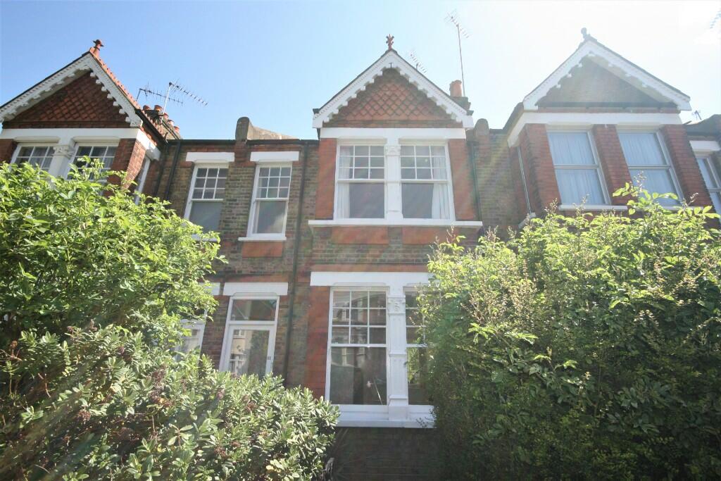 3 bed Mid Terraced House for rent in London. From John Martin Estates