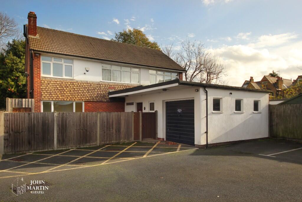 4 bed Detached for rent in London. From John Martin Estates - Ealing