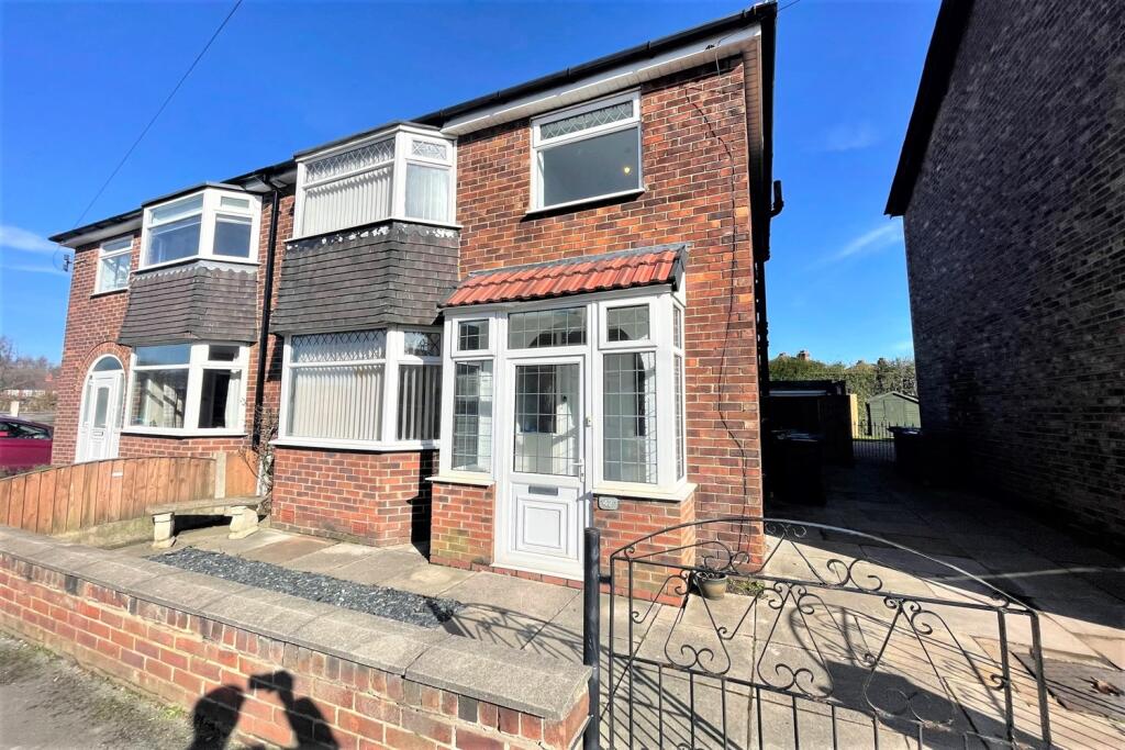 3 bed Semi Detached for rent in Hale. From Gascoigne Halman - Altrincham 3 bed Semi Detached for rent in Hale. From Gascoigne Halman - Altrincham
