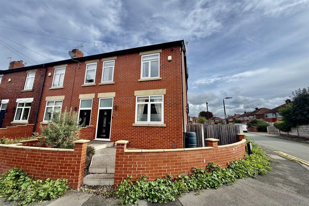 4 bed End of Terrace for rent in Hale. From Gascoigne Halman - Altrincham 4 bed End of Terrace for rent in Hale. From Gascoigne Halman - Altrincham